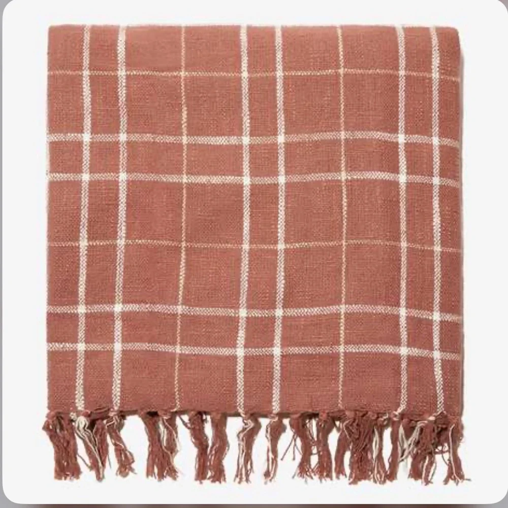 LITTLE KORBOOSE Woven Throw Blanket in Rust “50x60” - Picture 7 of 13